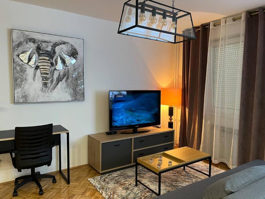 Miva Apartment *